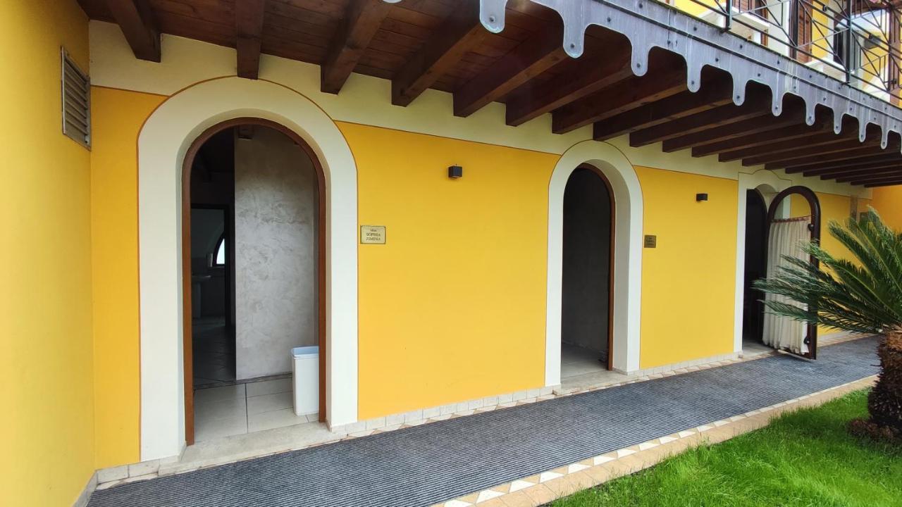 Albergo Le Piante มาแนร์บา เดล การ์ดา ภายนอก รูปภาพ