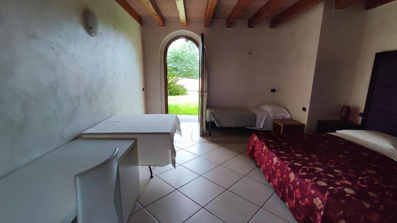 Albergo Le Piante มาแนร์บา เดล การ์ดา ภายนอก รูปภาพ