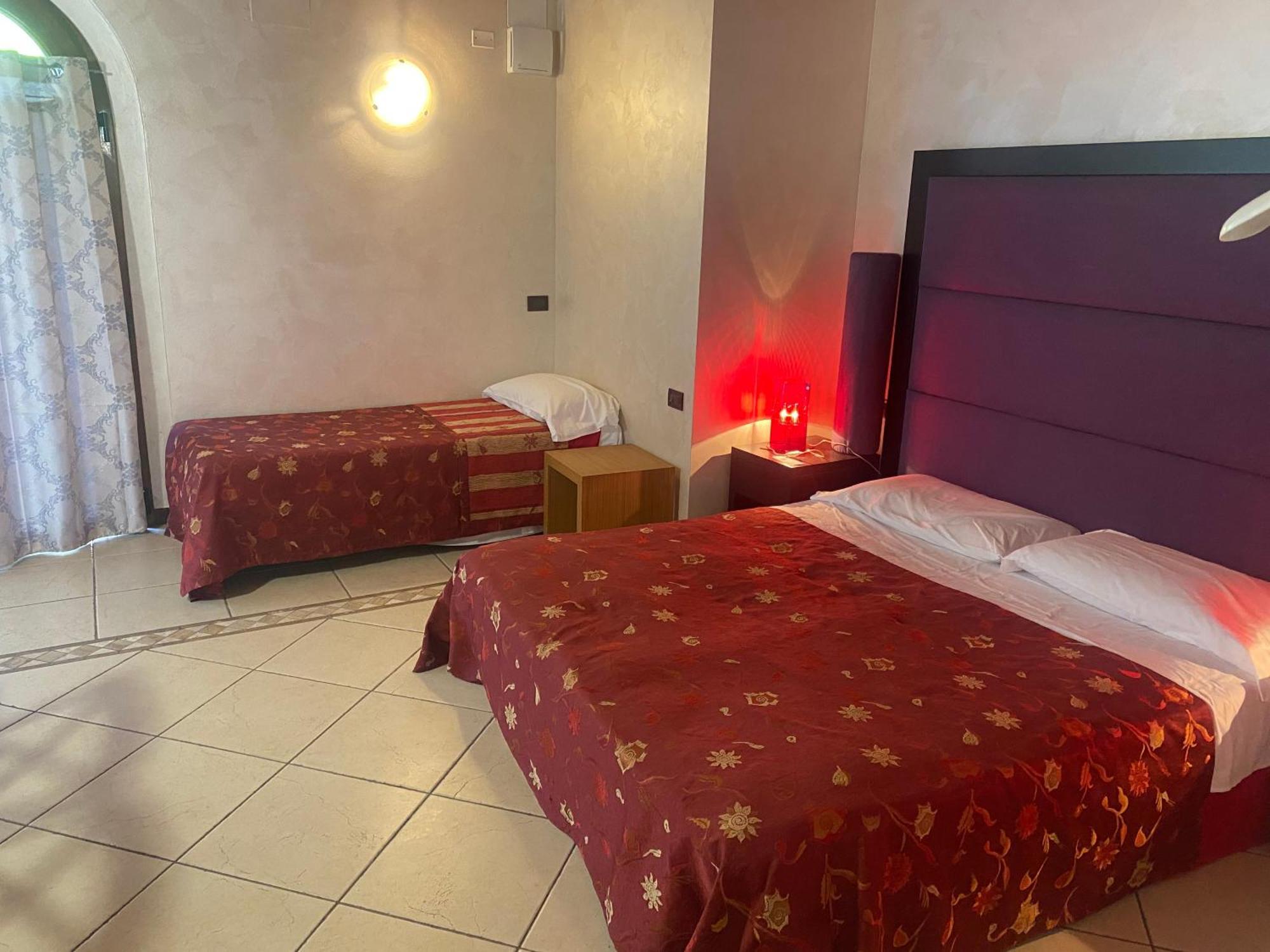 Albergo Le Piante มาแนร์บา เดล การ์ดา ภายนอก รูปภาพ
