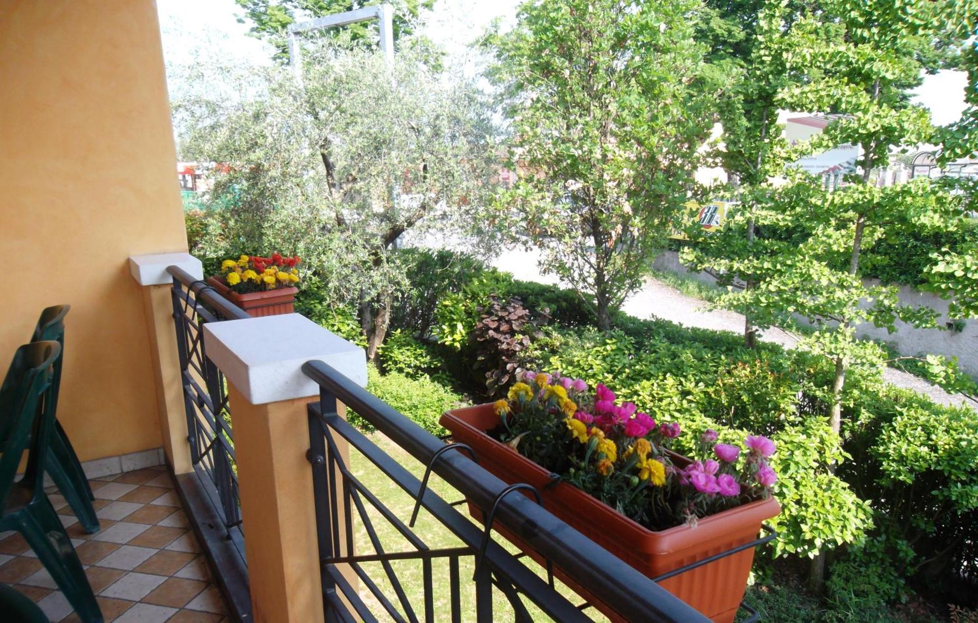 Albergo Le Piante มาแนร์บา เดล การ์ดา ภายนอก รูปภาพ