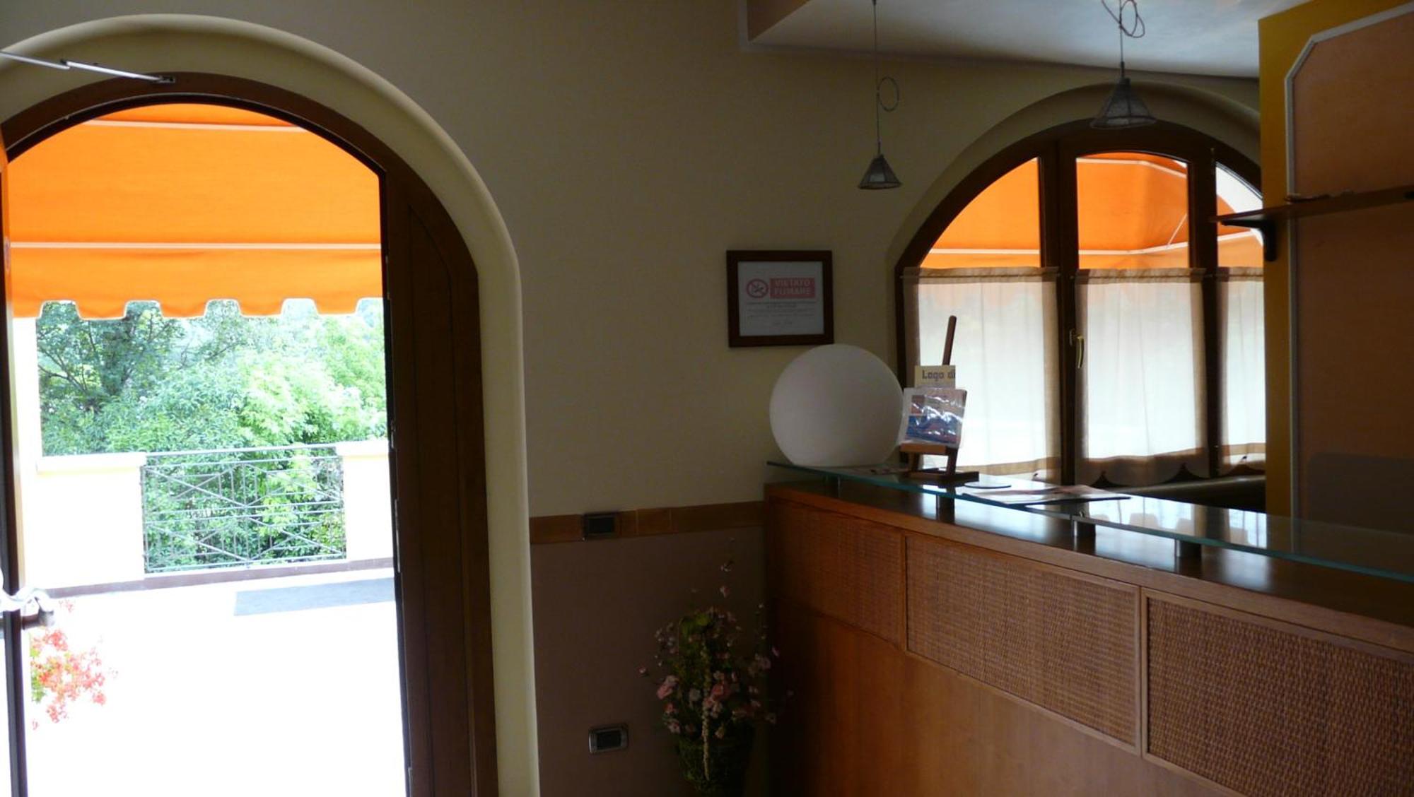 Albergo Le Piante มาแนร์บา เดล การ์ดา ภายนอก รูปภาพ