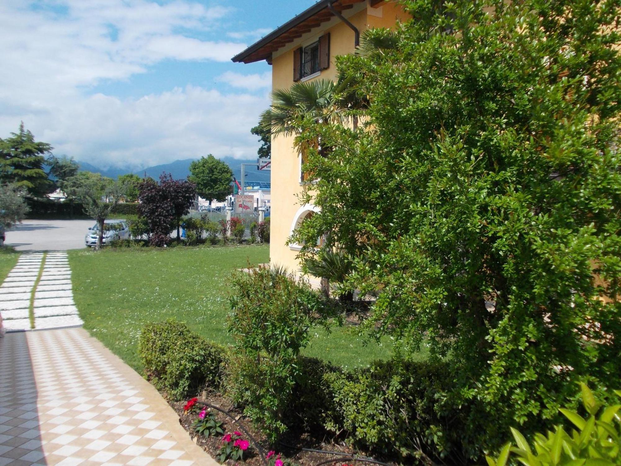 Albergo Le Piante มาแนร์บา เดล การ์ดา ภายนอก รูปภาพ
