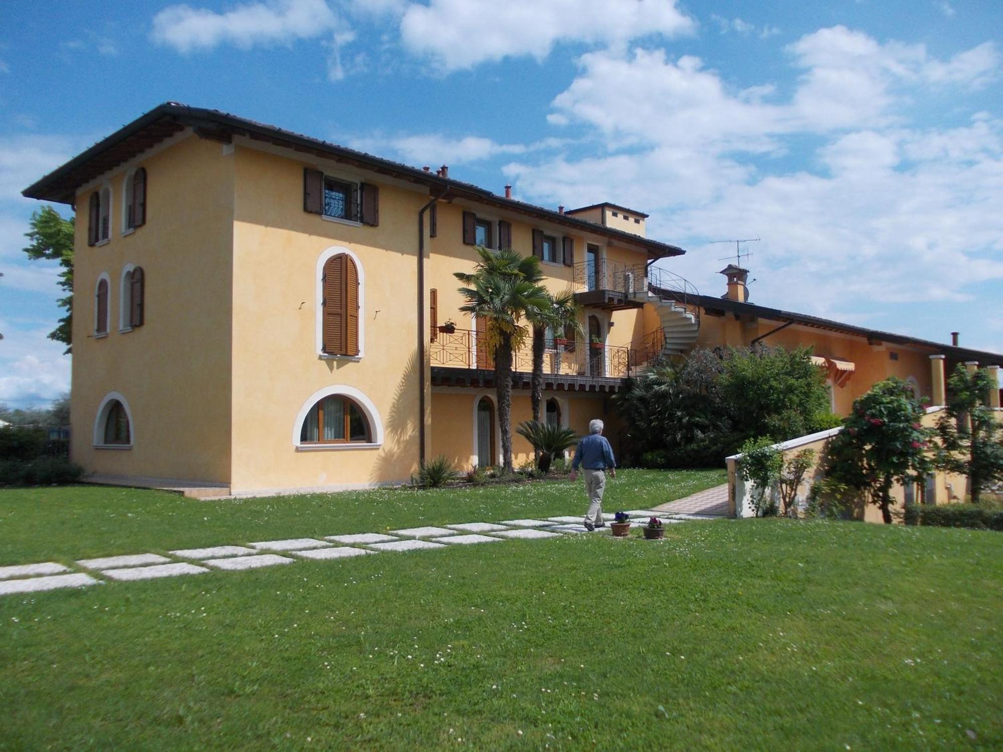 Albergo Le Piante มาแนร์บา เดล การ์ดา ภายนอก รูปภาพ